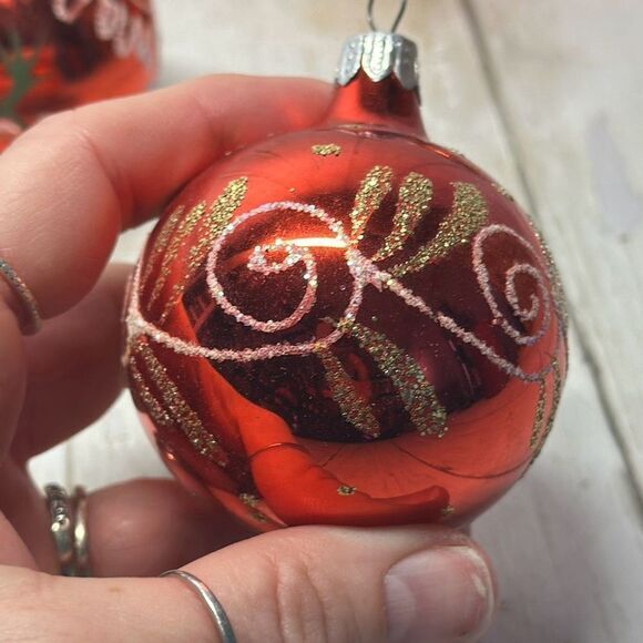 Vintage Red Decorative Merry Christmas Ornaments Holly Berry Gold Glitter 4 set - Picture 2 of 6